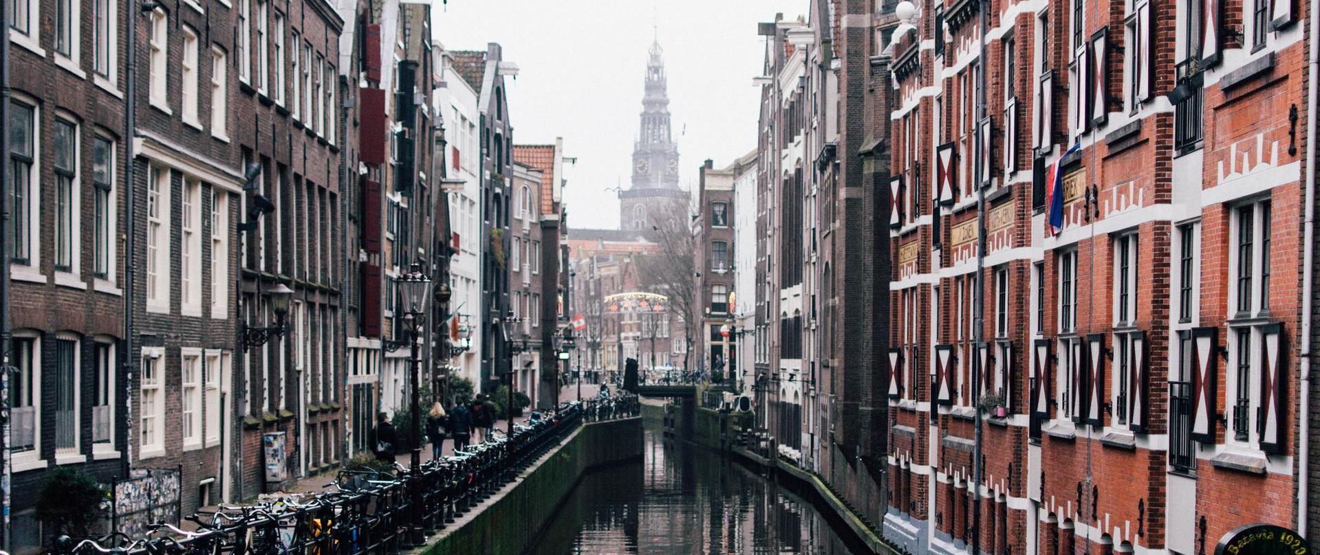  amsterdam-apartments-architecture-851039.jpg